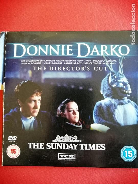 Cinema: Donnie Darko. Pel&iacute;cula en sobre cart&oacute;n, con defecto en la pesta&ntilde;a. En idioma ingles.