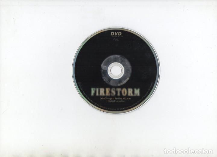 Cine: FIRESTORM: JOHN SAVAGE DVD - Foto 2