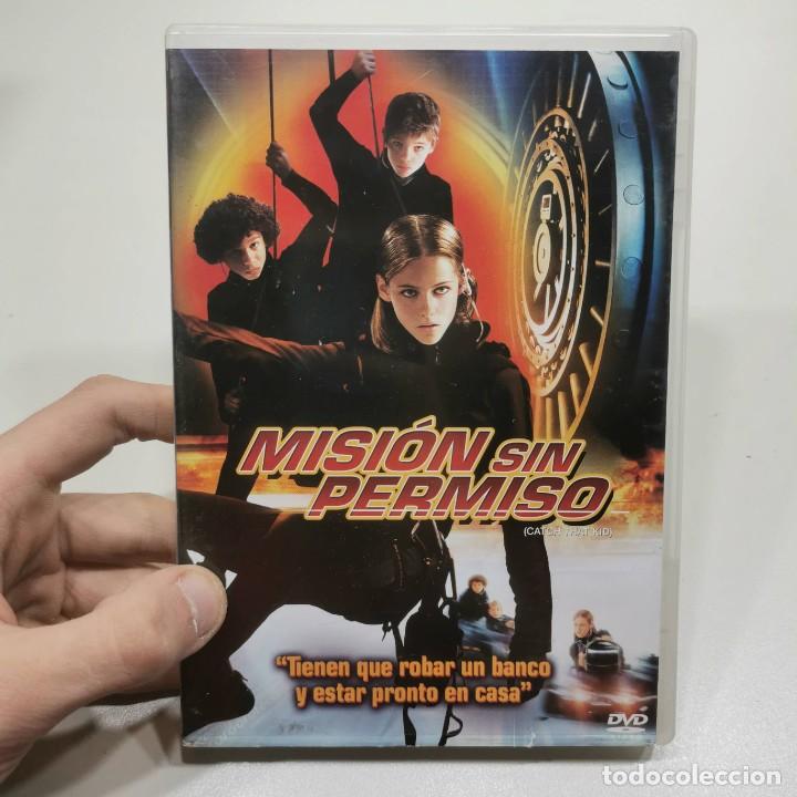Cinema: MISI&Oacute;N SIN PERMISO - DVD / 15