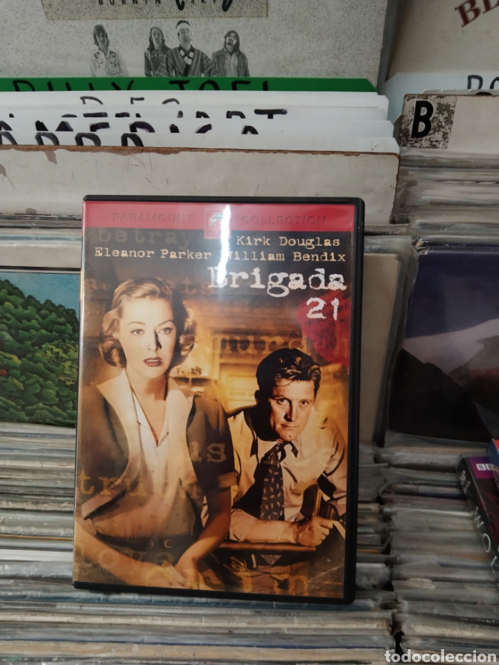Cine: Kirk Douglas brigada 21 - Foto 1