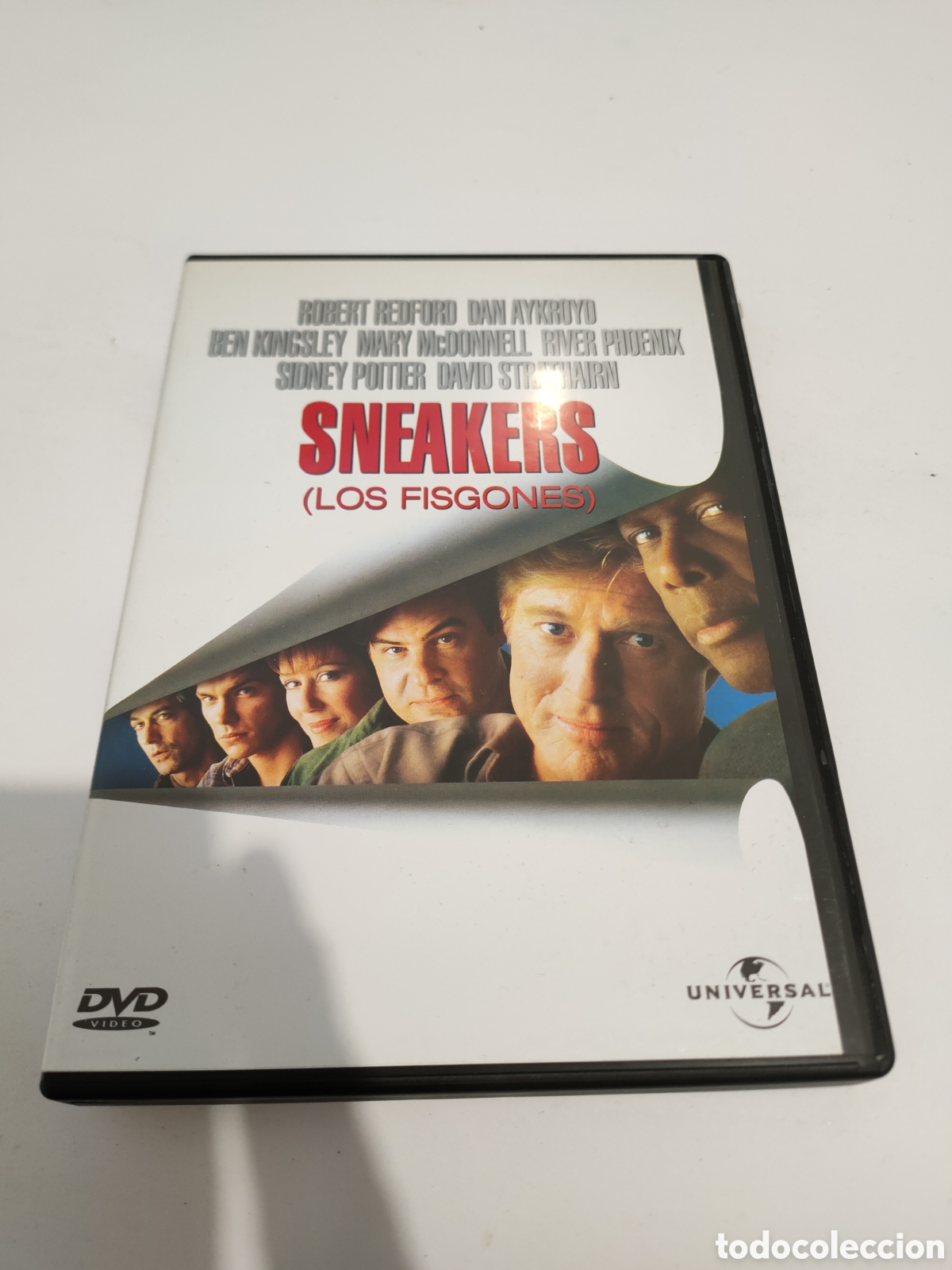 Cine: CND18 sneakers DVD COMO NUEVO
