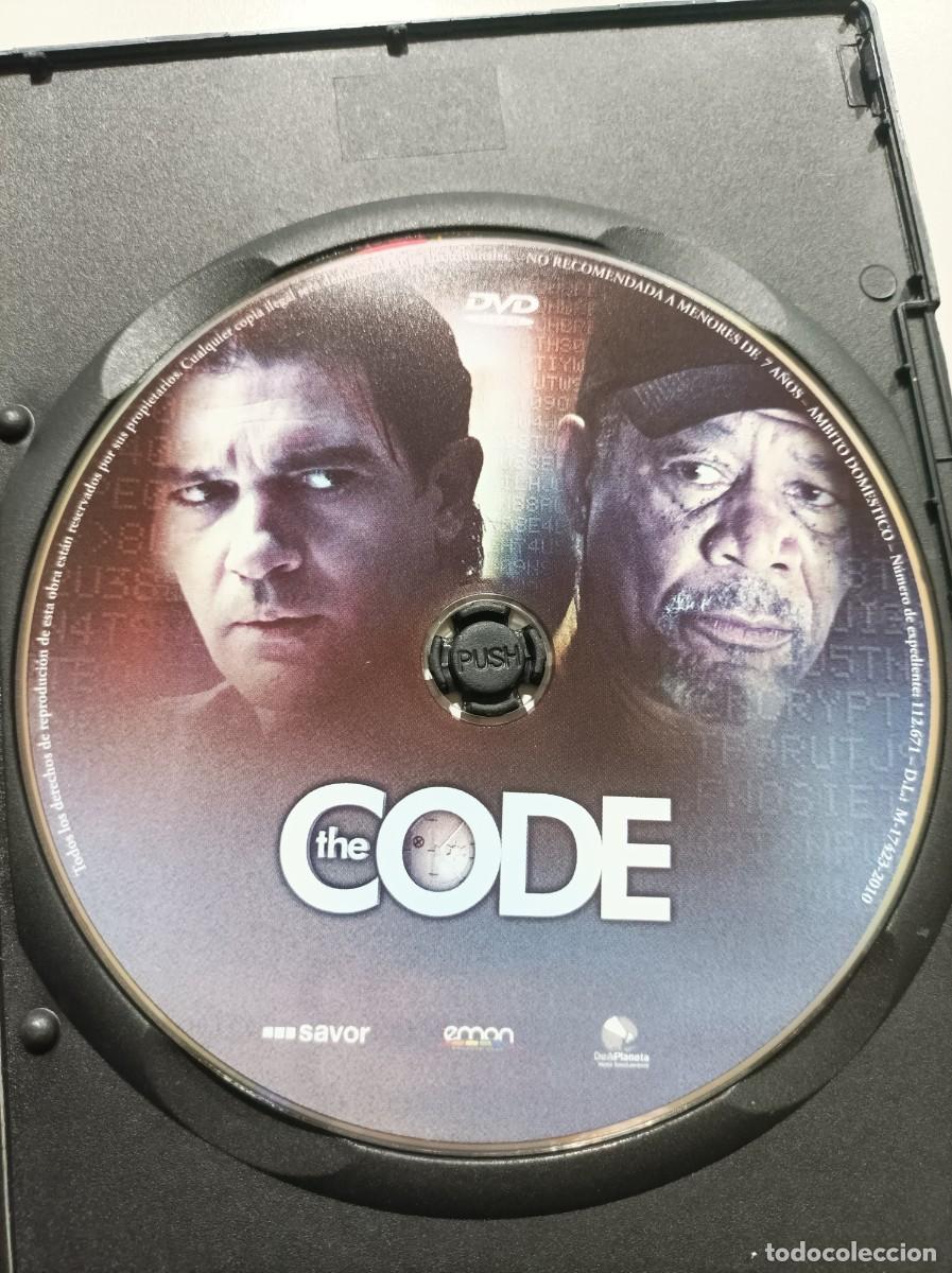 Cine: Pel&iacute;cula DVD en Espa&ntilde;ol - THE CODE - Foto 2