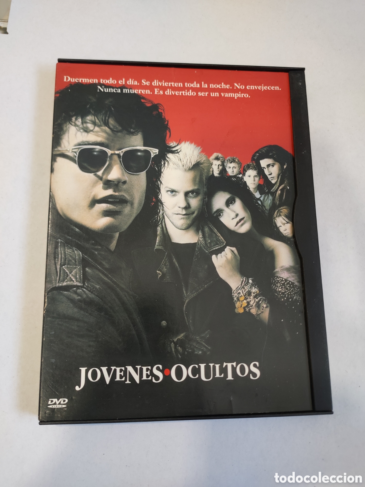 Cinema: S472 j&oacute;venes ocultos DVD SEGUNDAMANO