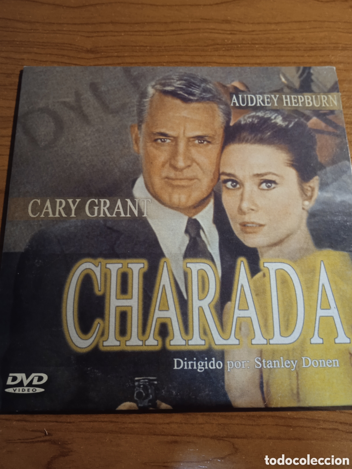 Cine: Charada. - Foto 1