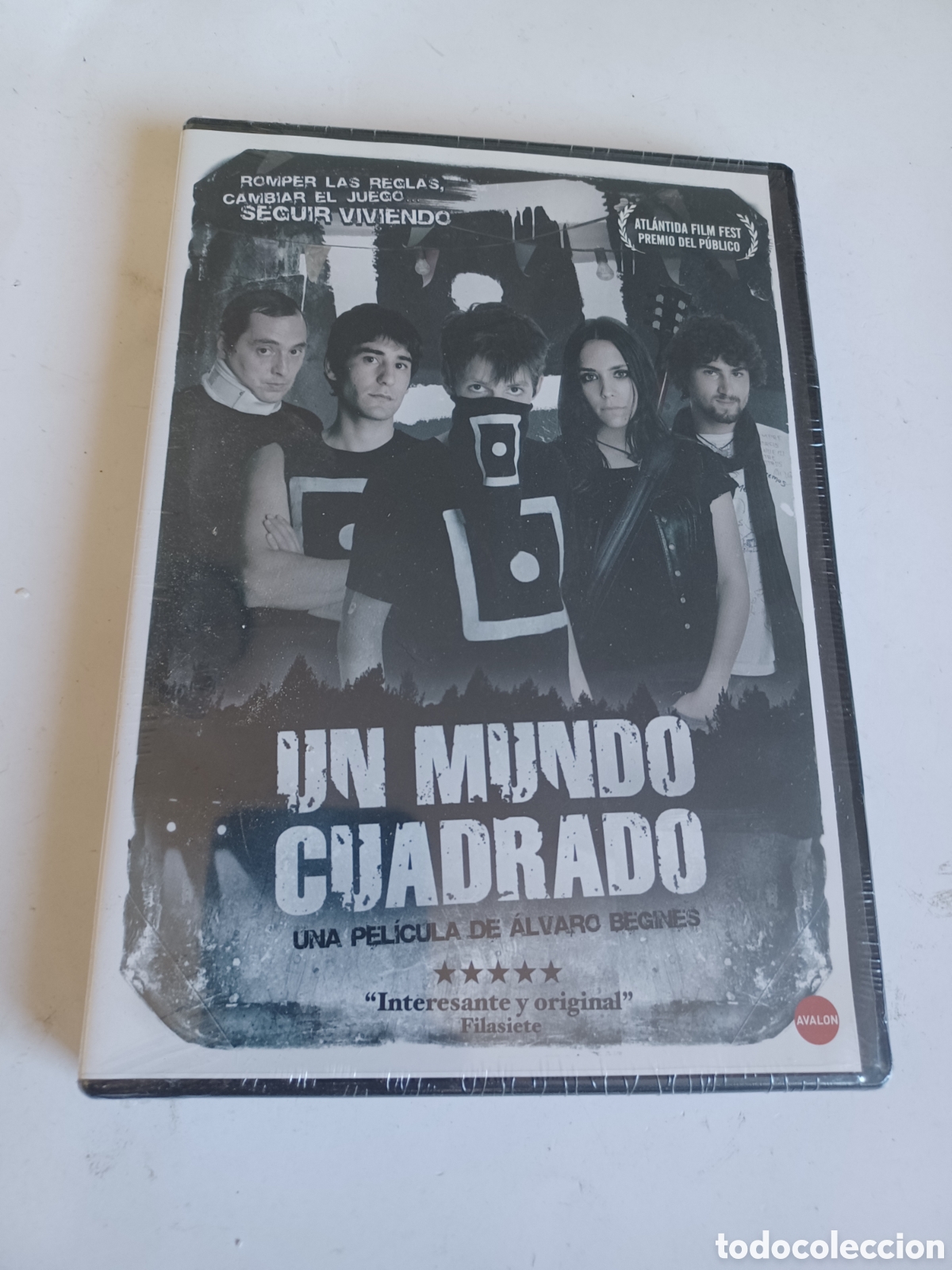 Cinema: ND228 Un mundo cuadrado-BLURAY NUEVO PRECINTADO