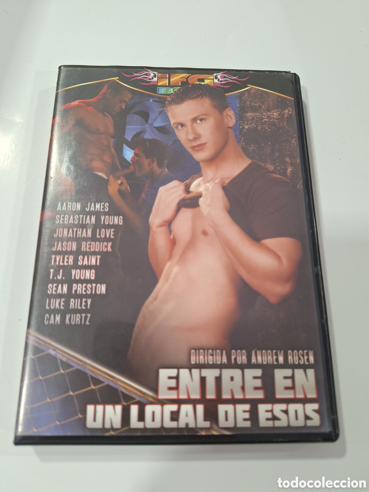 Cinema: V84 entre en un local de esos DVD PROCEDENTE DE VIDEOCLUB