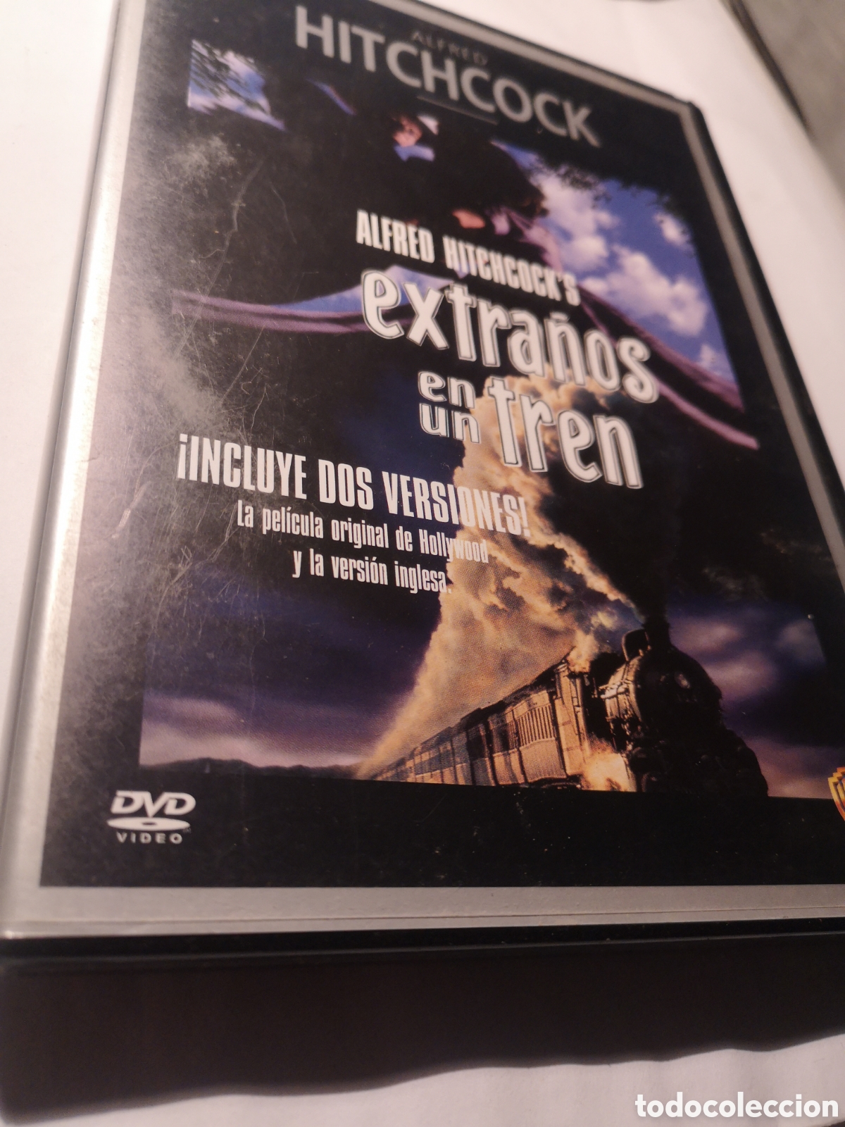 Cine: Extra&ntilde;os en un tren - Foto 1