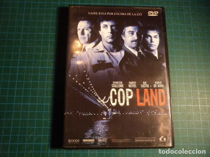 Cinema: Cop land. (P-35)