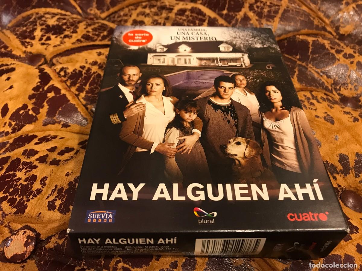 Cinema: DVD. HAY ALGUIEN AH&Iacute;, UNA FAMILIA, UNA CASA, UN MISTERIO (7 DISCOS + ESTUCHE CART&Oacute;N)