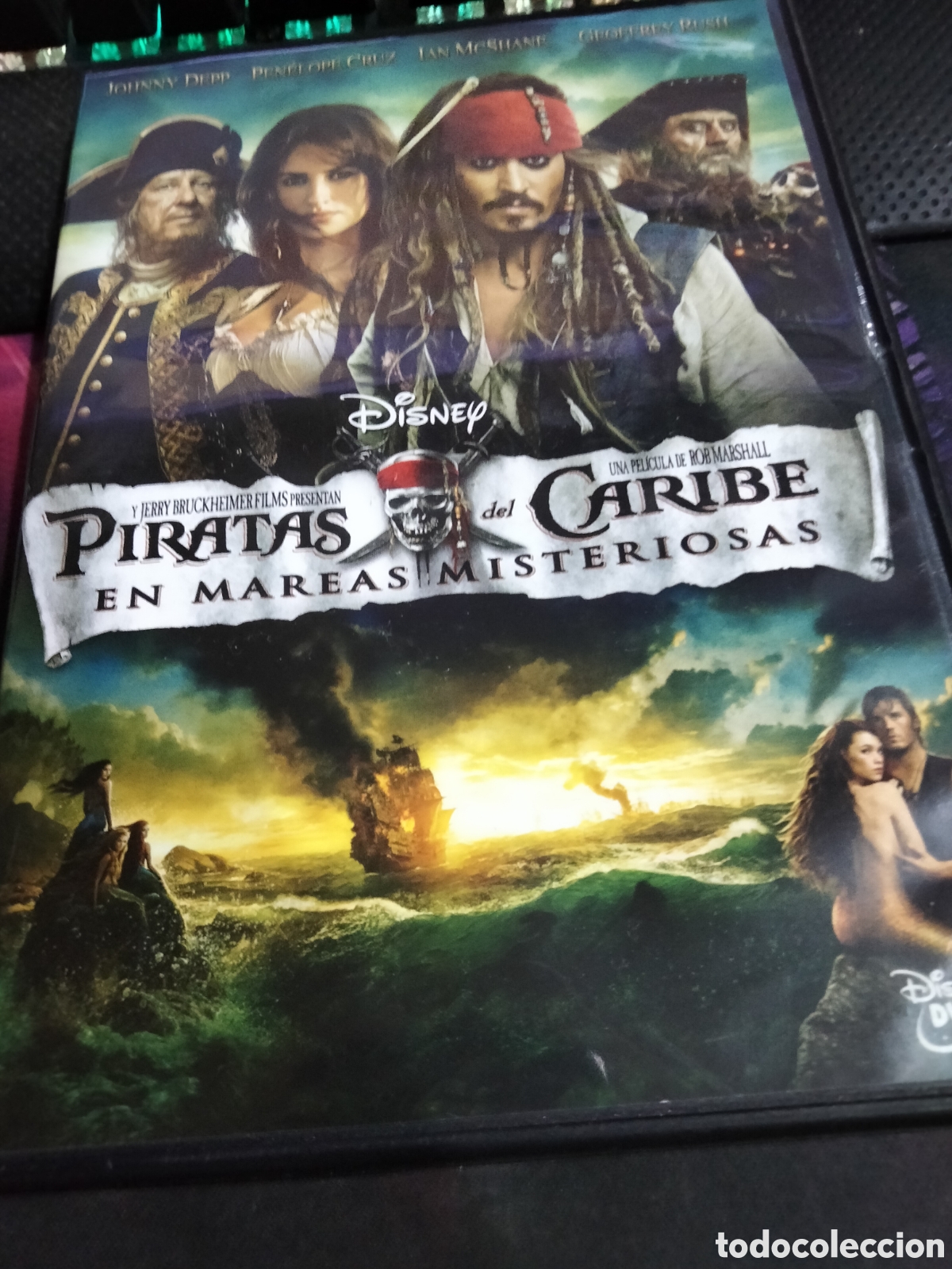 Cine: Piratas del caribe en mareas misteriosas dvd -241