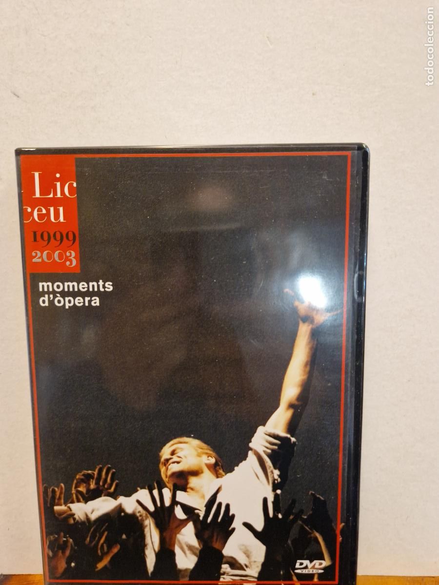 Cinema: DVD. MOMENTS D'&Ograve;PERA. LICEU 1999-2003. LA VANGUARDIA
