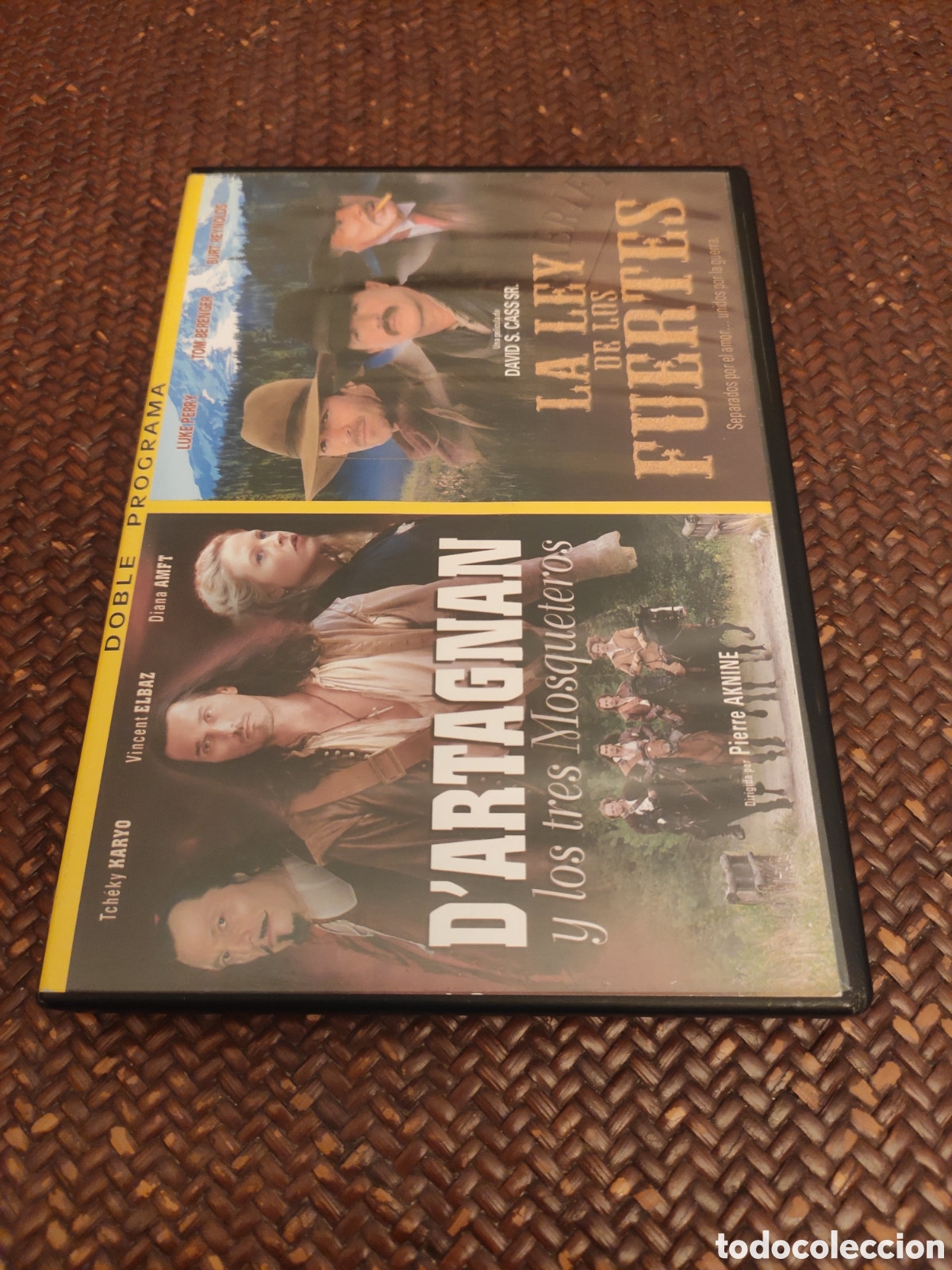Cine: 2 DVD la ley de los fuertes y D'artagnan los tres mosqueteros