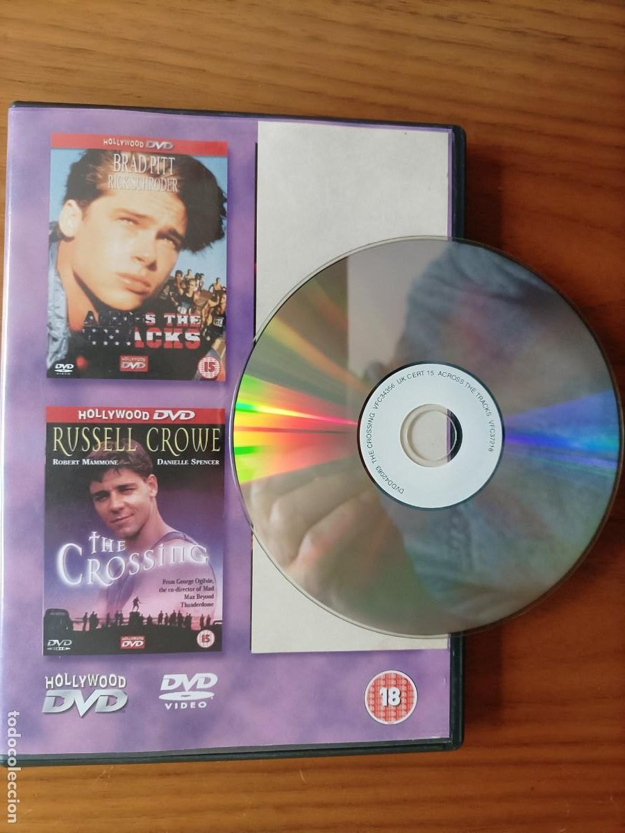Cinema: PEL&Iacute;CULA DVD. DOS PEL&Iacute;CULAS ORIGINAL EN INGL&Eacute;S, THE DARK SIDE OF THE SUN, BIGFOOT.