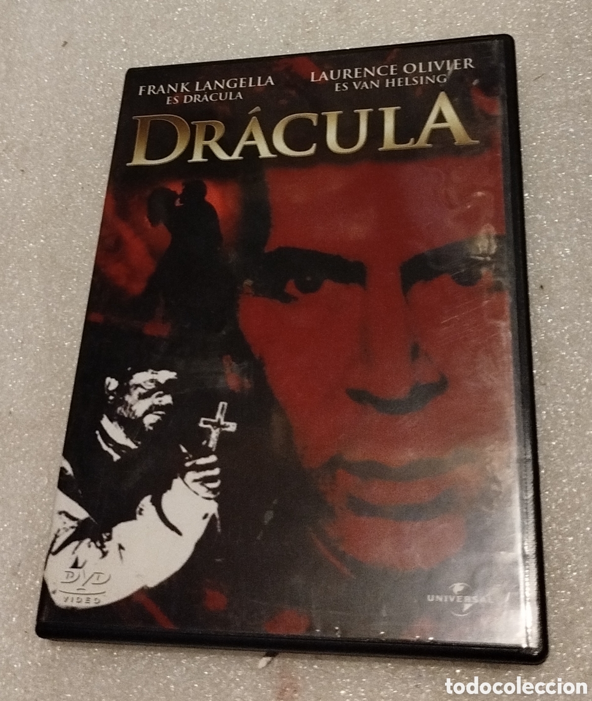 Cine: Dr&aacute;cula. Frank Langella - Foto 1