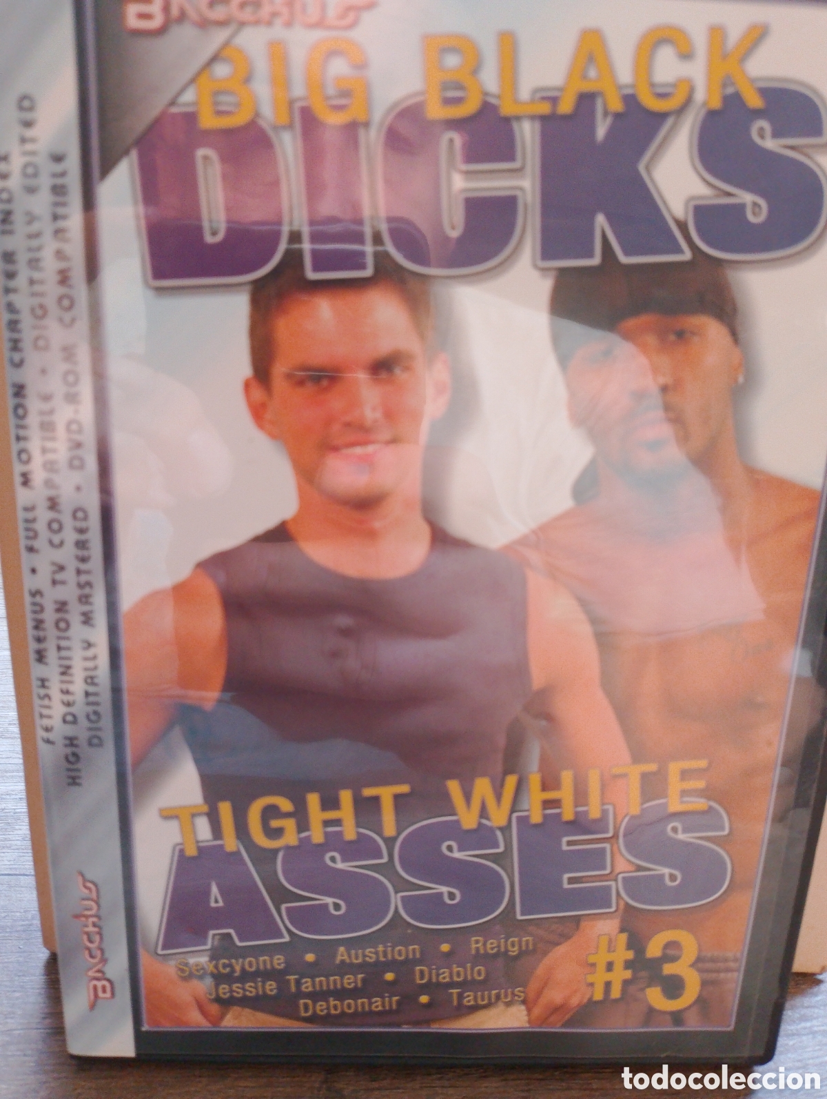 Cine: DVD gay. Tight white asses 3. Big black dicks