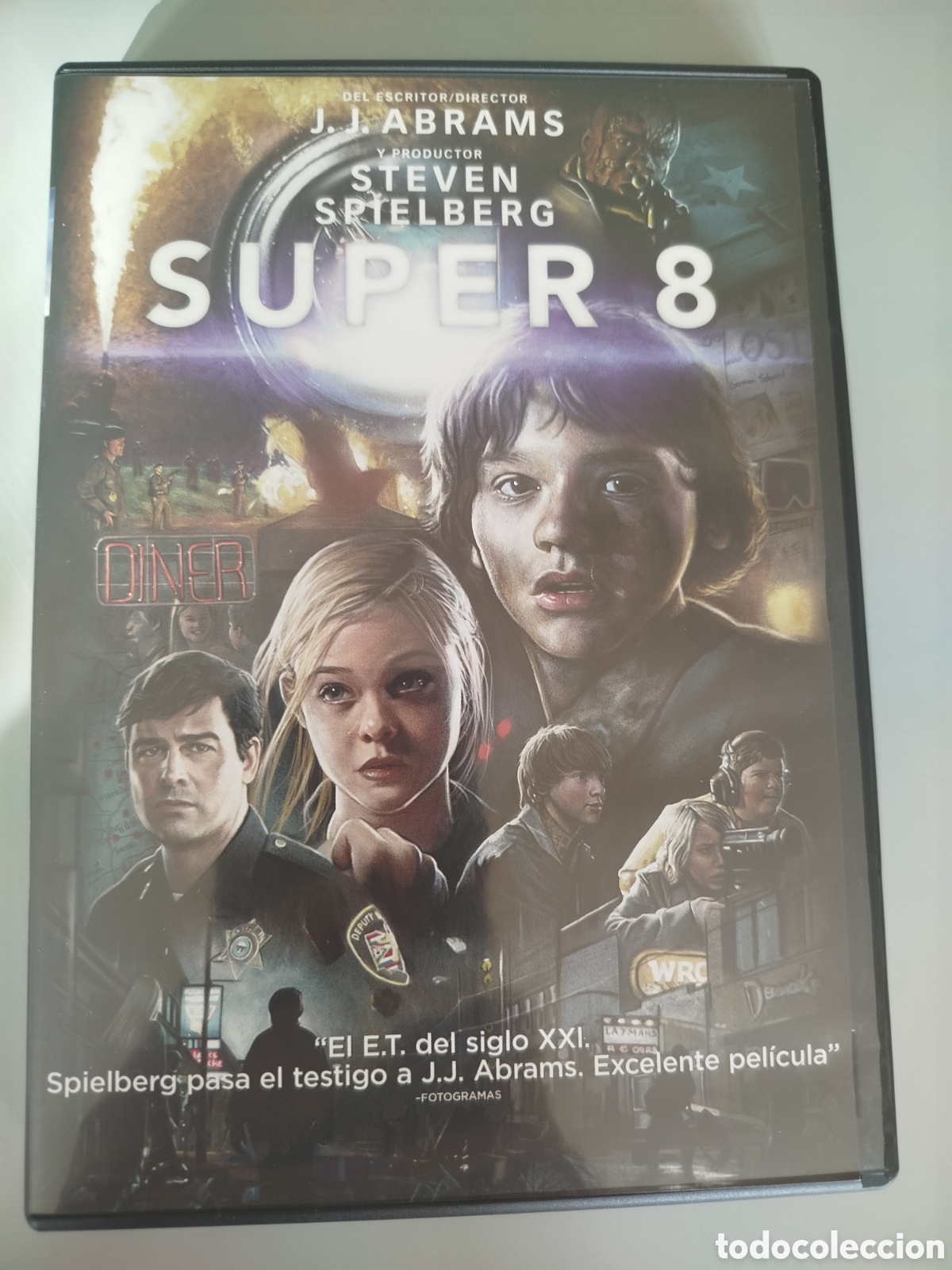 Cinema: DVD PEL&Iacute;CULA Super 8