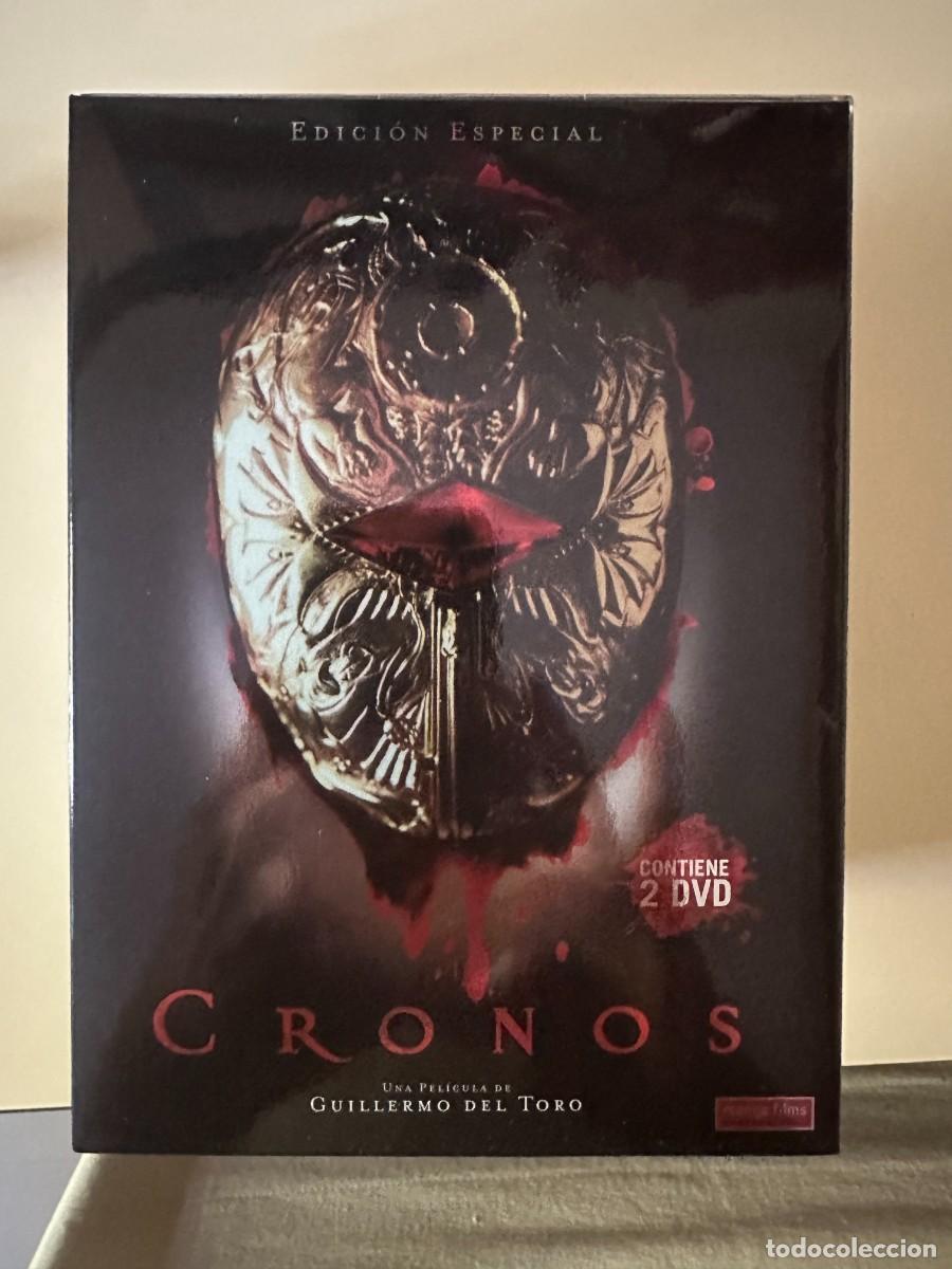 Cine: Cronos -Guillermo del Toro- - Foto 1