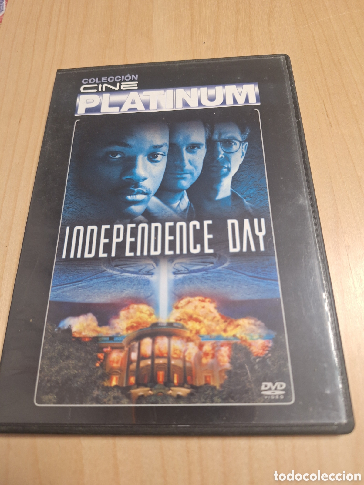 Cine: DVS56 independence day DVD TAPA FINA