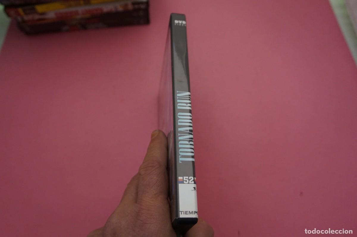 Cine: 3B1/ DVD - TORNADO RUN - - Foto 3