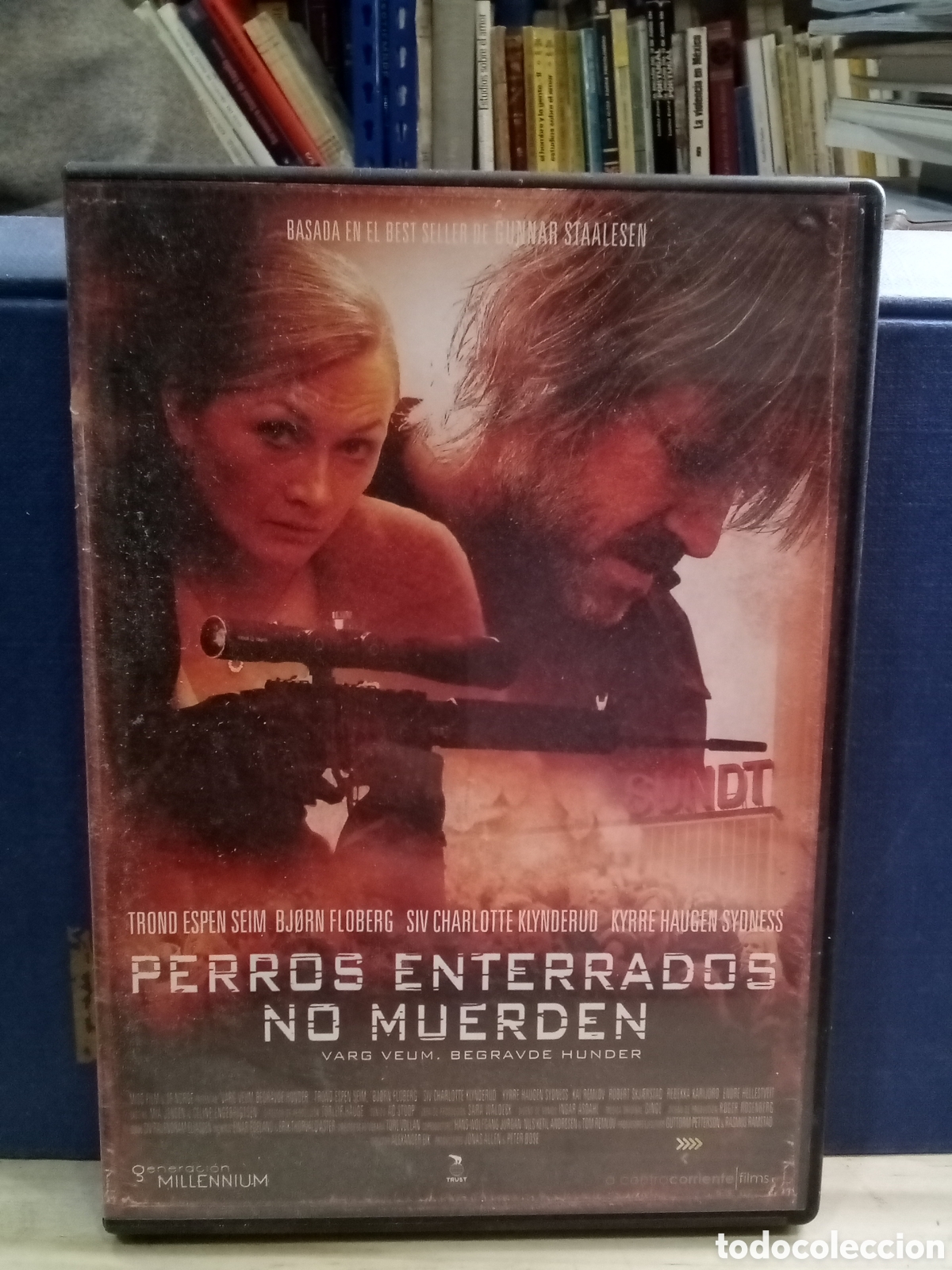 Cine: DVD Perros enterrados no muerden