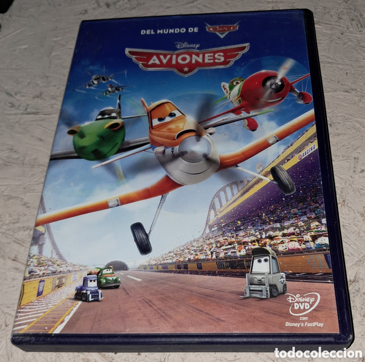 Cinema: DVD de la pel&iacute;cula de animaci&oacute;n &rdquo;Aviones&rdquo; de Disney.