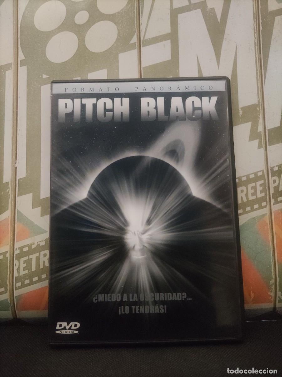 Cine: DVD 2131 Pitch Black / Disco con se&ntilde;ales de uso