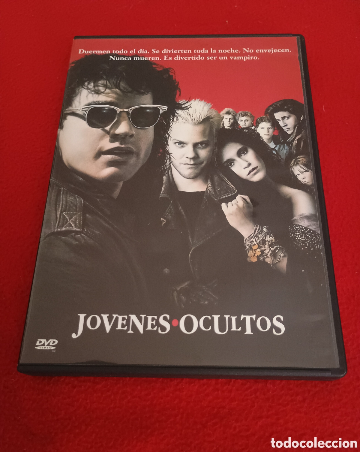 Cine: Dvd j&oacute;venes ocultos - Joel Schumacher kiefer sutherland corey feldman