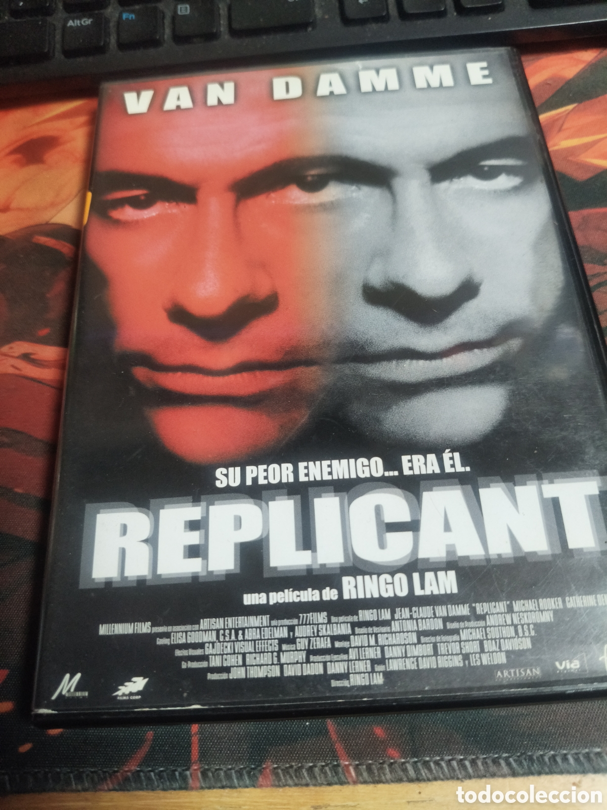 Cine: Replicant DVD - 245 (videoclub)
