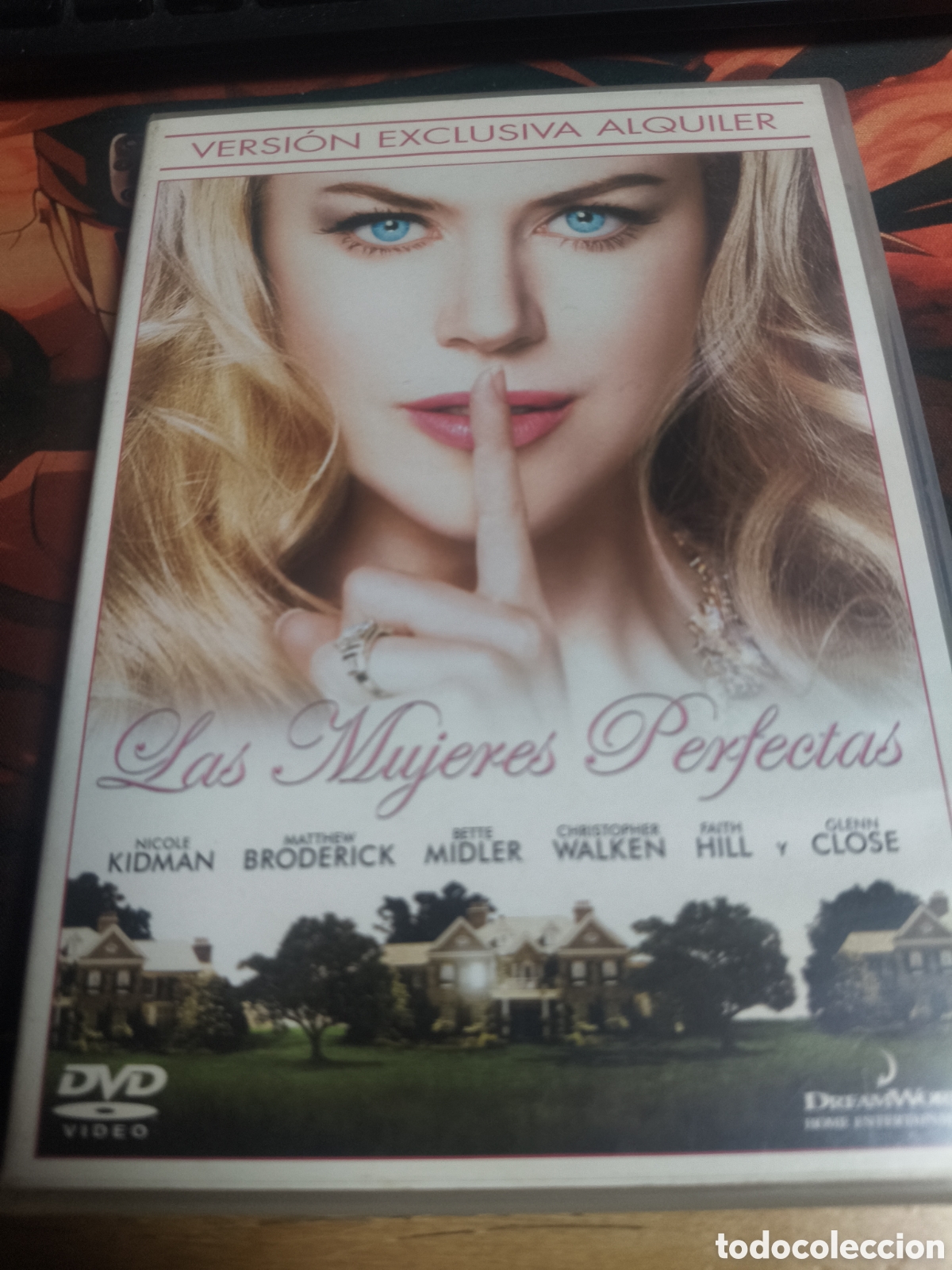 Cine: Las mujeres perfectas DVD - 245 (videoclub)