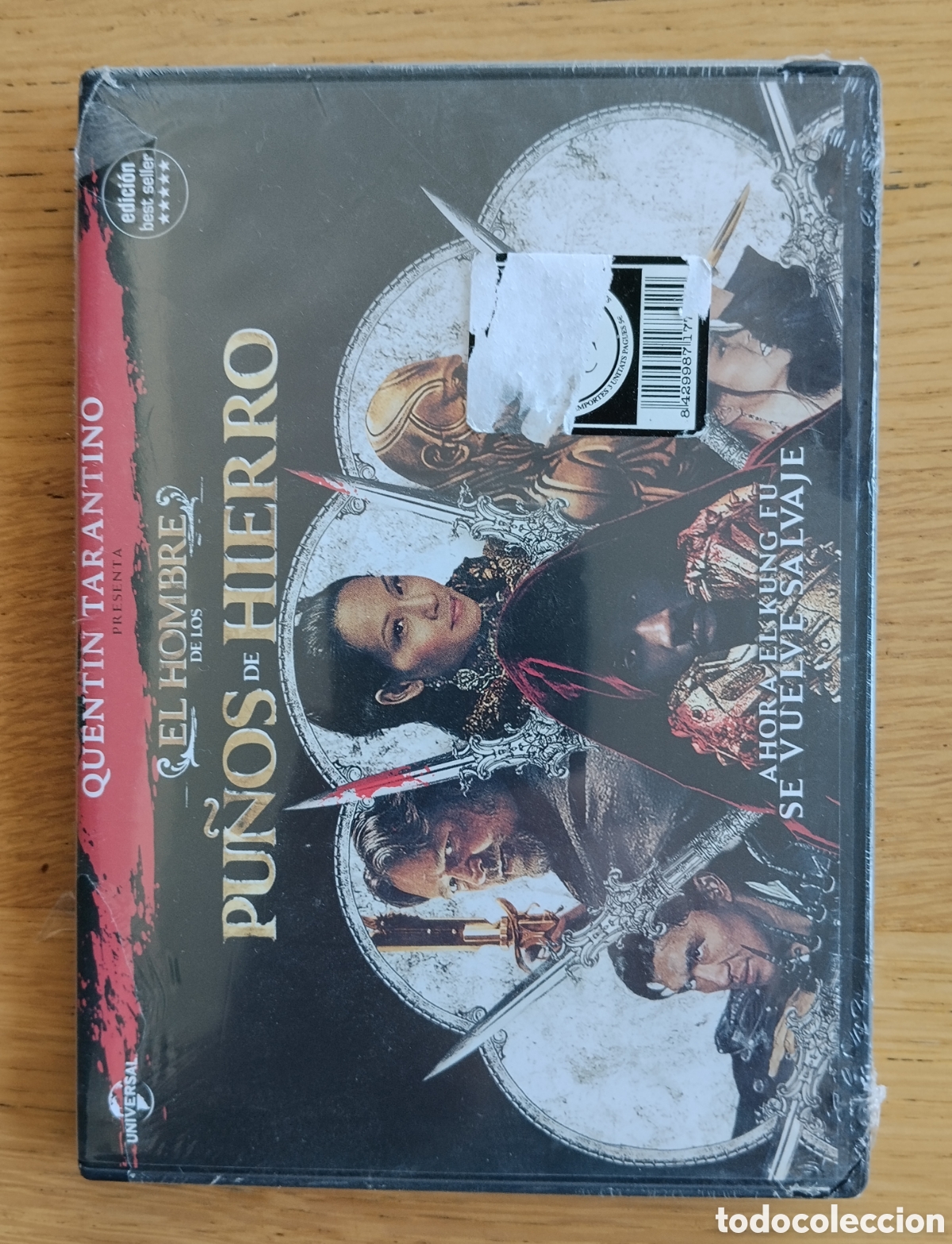 Cine: QUENTIN TARANTINO PRESENTA: &rdquo;EL HOMBRE DE LOS PU&Ntilde;OS DE HIERRO&rdquo; - DVD 2012 - NUEVO, PRECINTADO