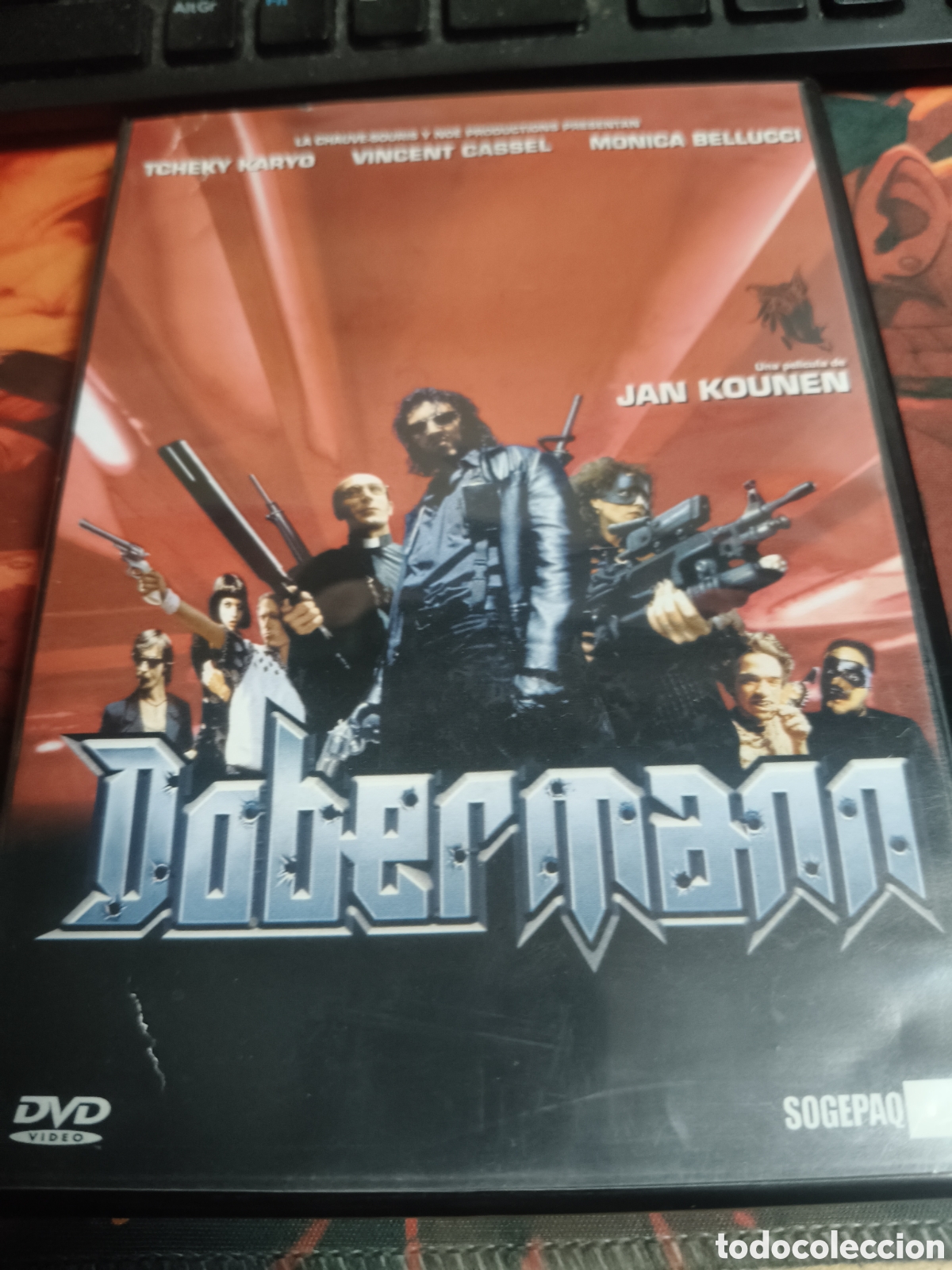 Cine: Dobermann DVD ----- 8