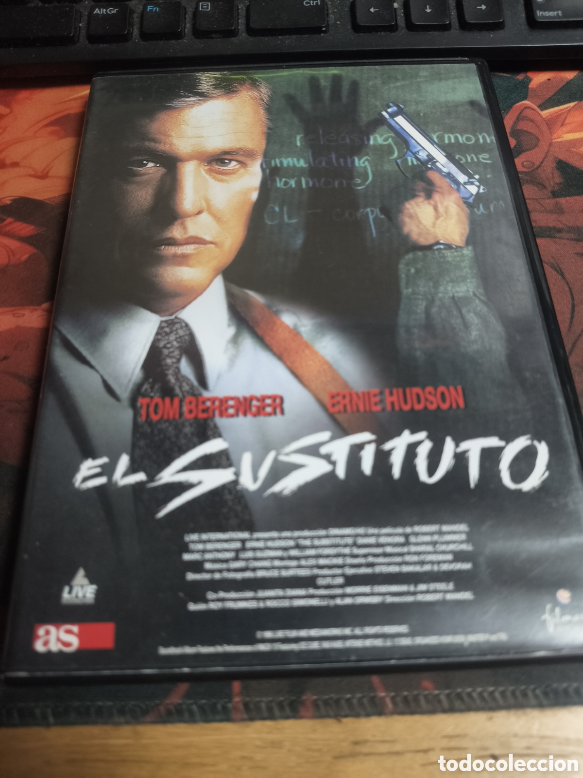 Cine: El sustituto DVD - 8
