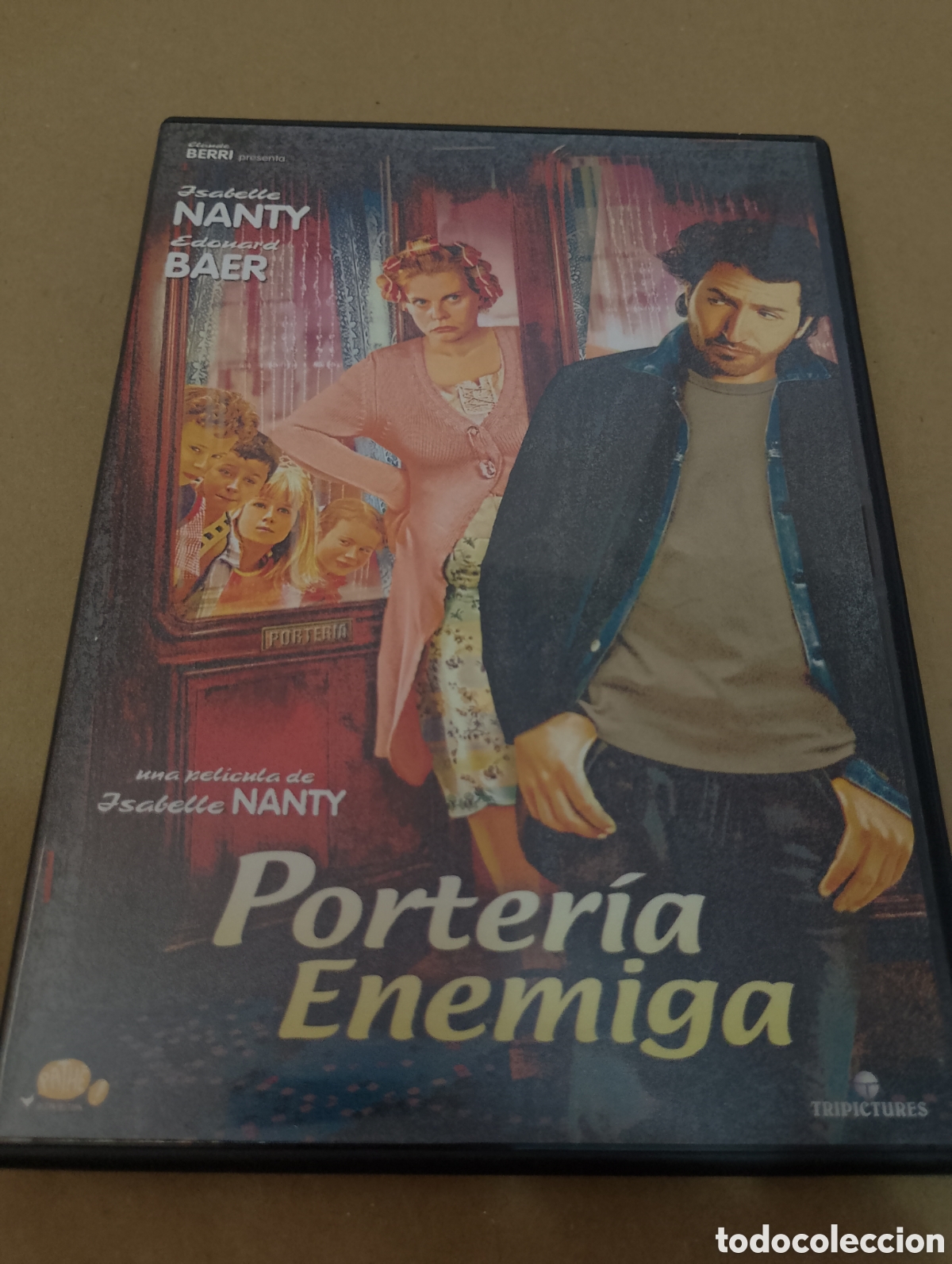 Cinema: Dvd. Porter&iacute;a enemiga. Isabelle Nanty.