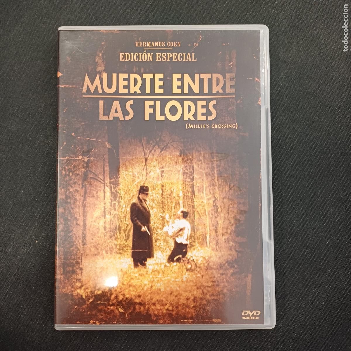 Cinema: MUERTE ENTRE LAS FLORES/DVD.