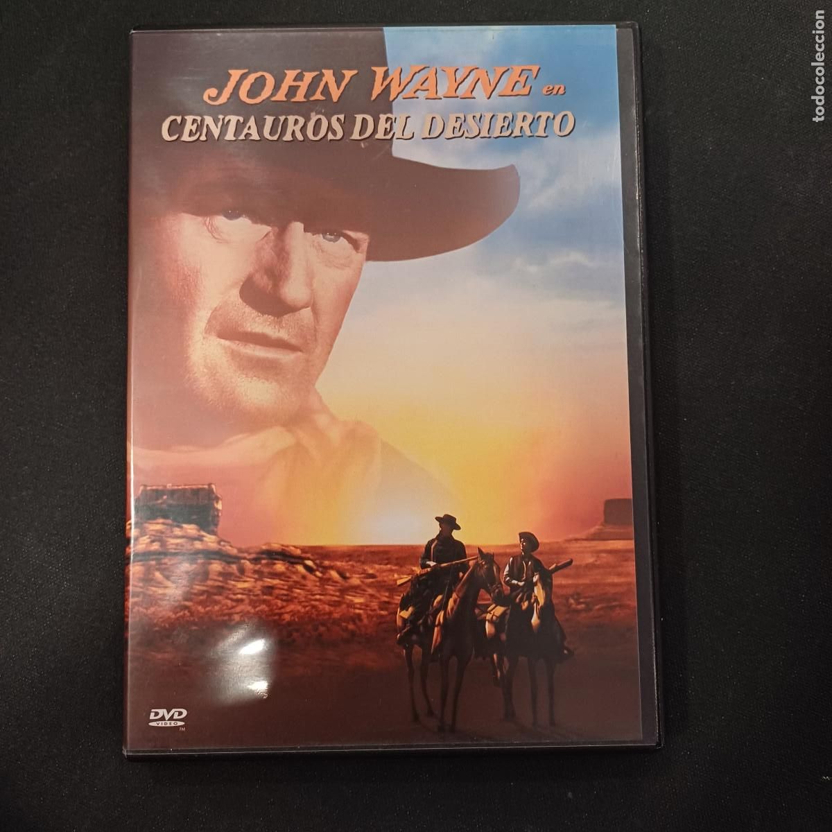 Cine: CENTAUROS DEL DESIERTO/JOHN WAYNE/DVD.