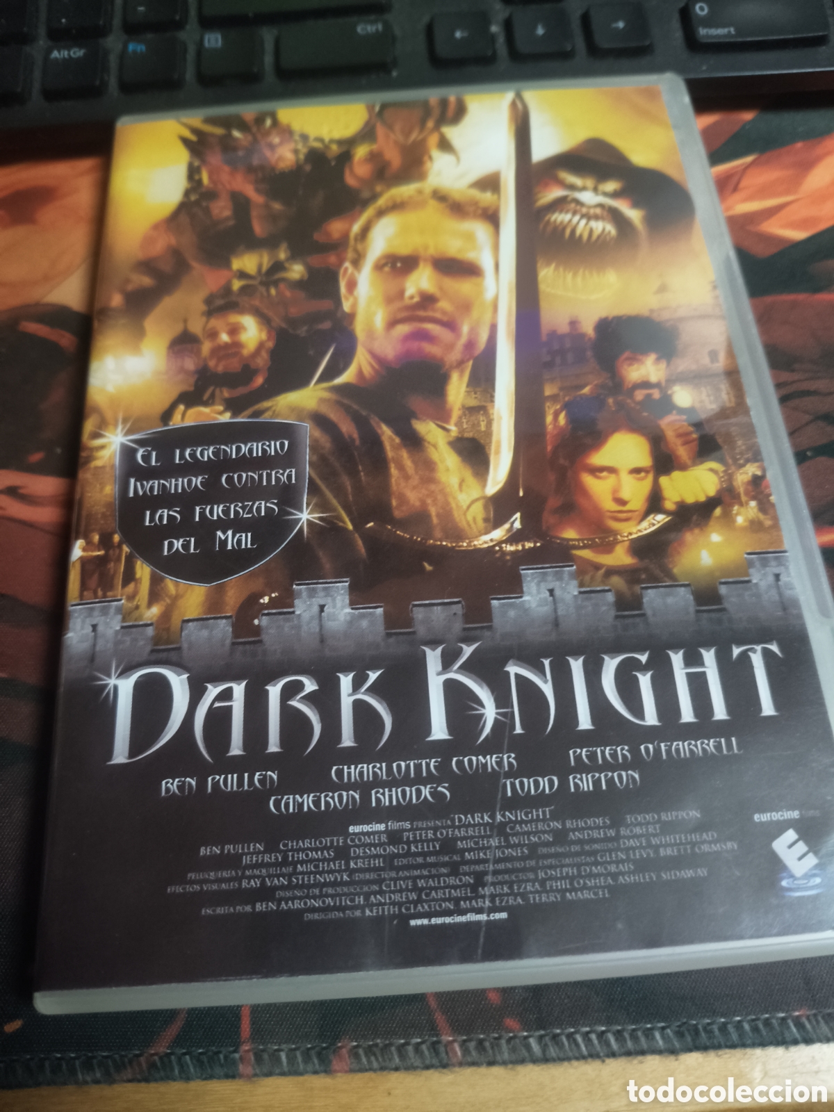 Cine: Dark Knight DVD --- 8