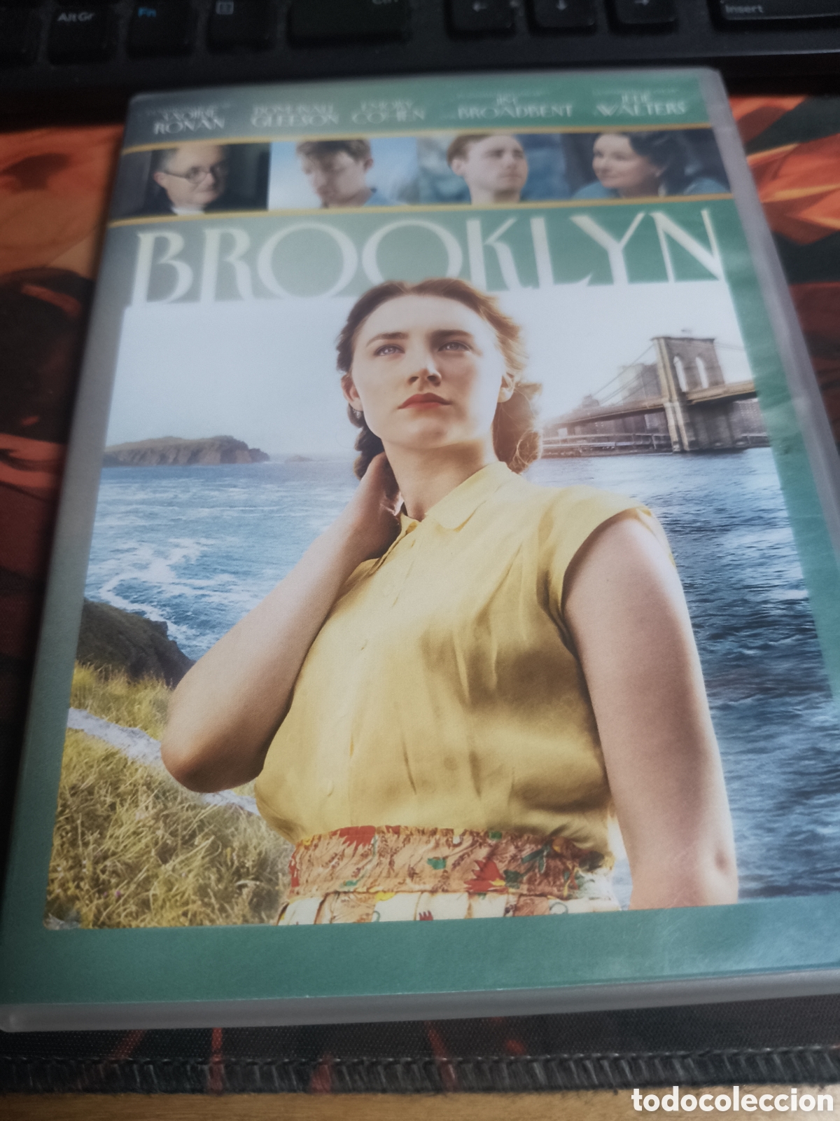 Cine: Brooklyn DVD ------ 8