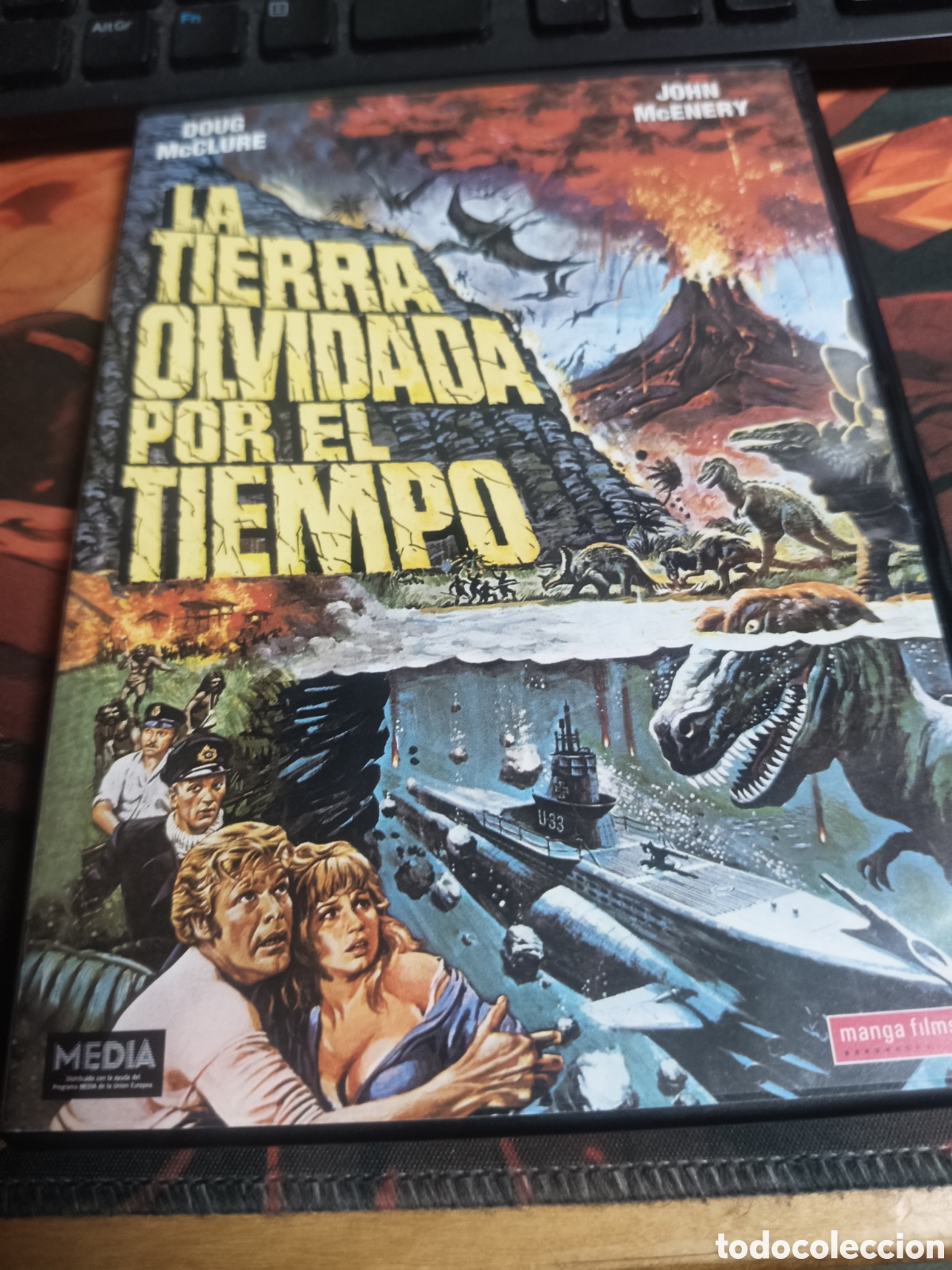Cine: La tierra olvidada por el tiempo DVD - 16