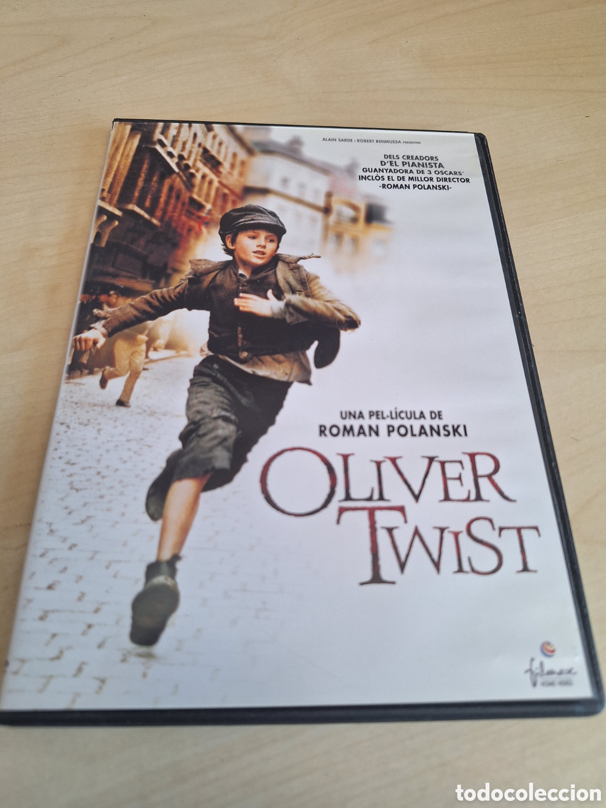 Cinema: DVS57 oliver twist DVD TAPA FINA