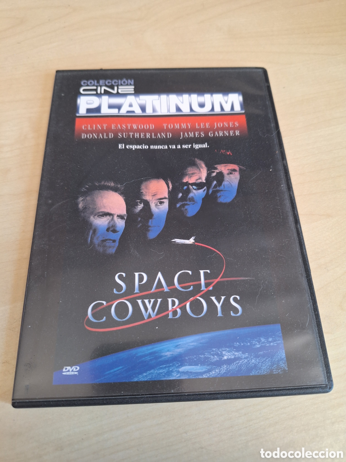 Cine: DVS57 space cowboys DVD TAPA FINA