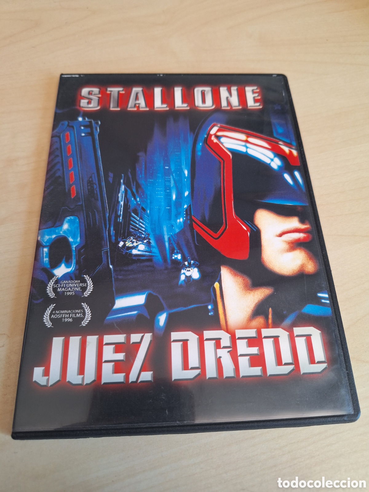 Cine: DVS57 juez dredd DVD TAPA FINA