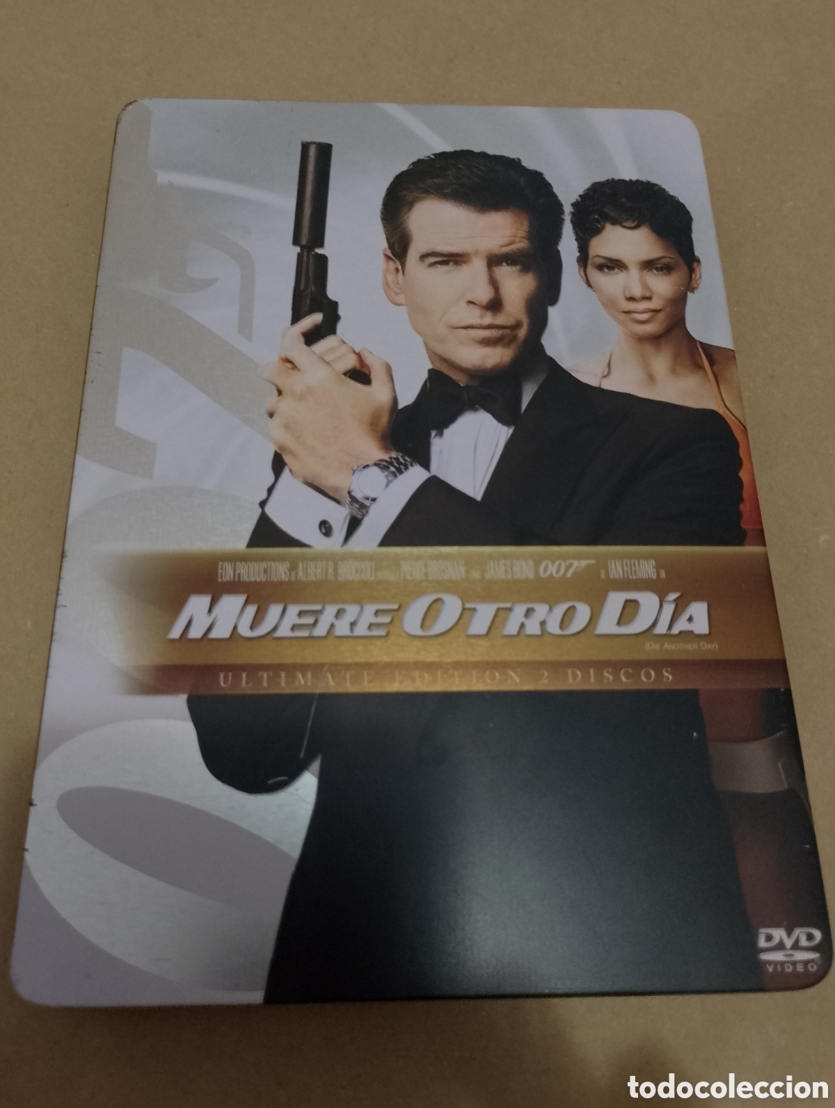 Cinema: Dvd. Muere otro d&iacute;a. 007. Ultimate Edition 2 dvds. Caja met&aacute;lica.