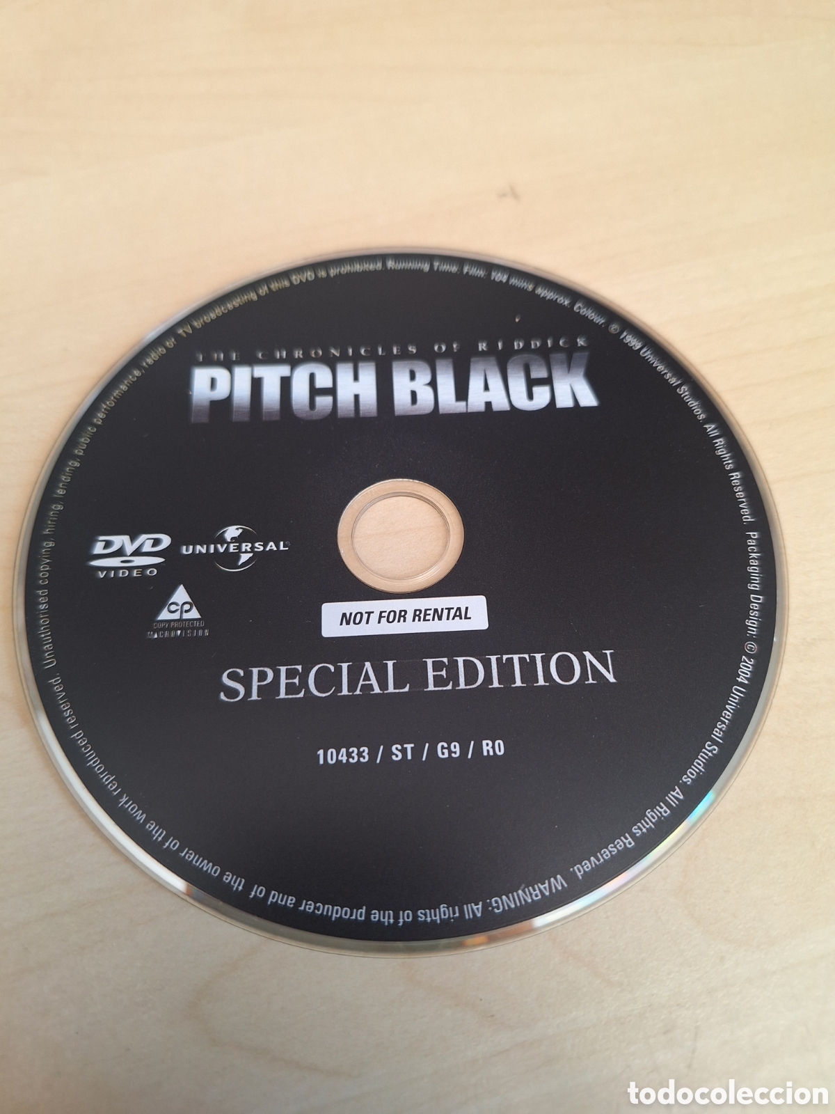 Kino: SD1877 pitch black DVD SOLO DISCO