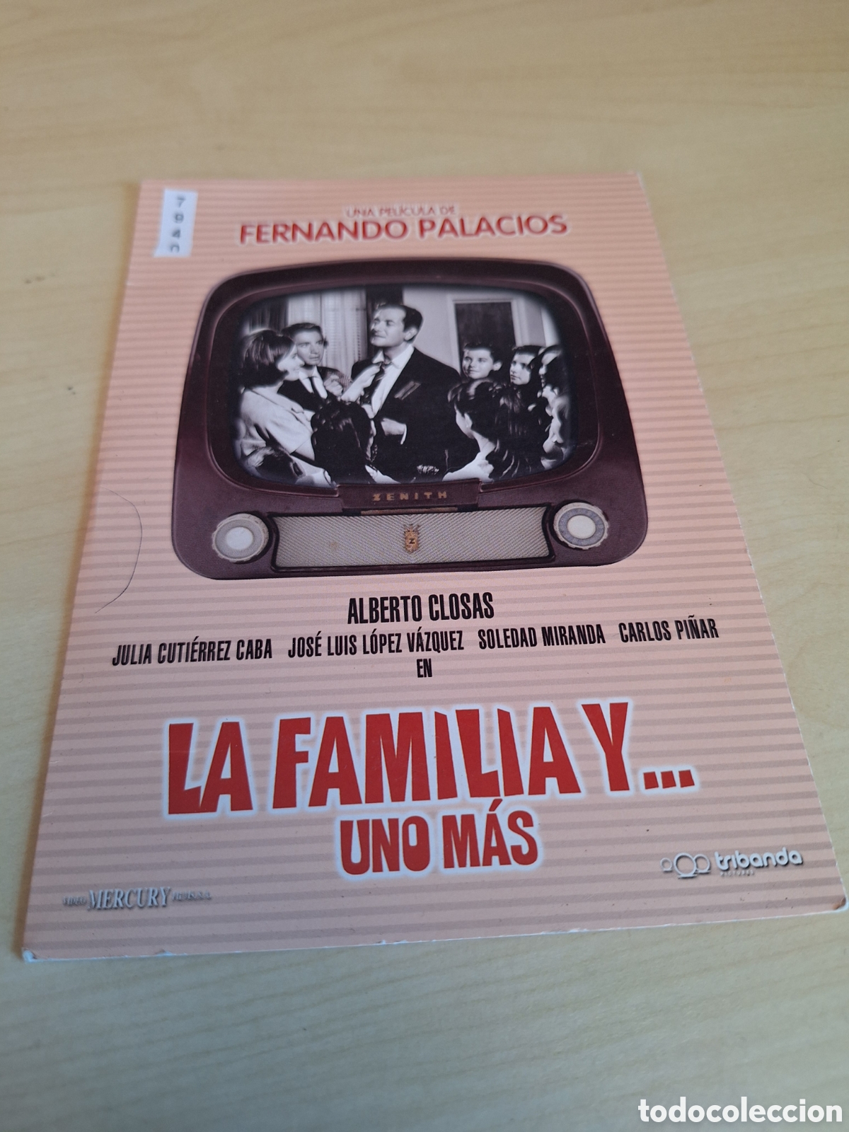 Cine: CNT7940 la familia y uno mas DVD CARTON