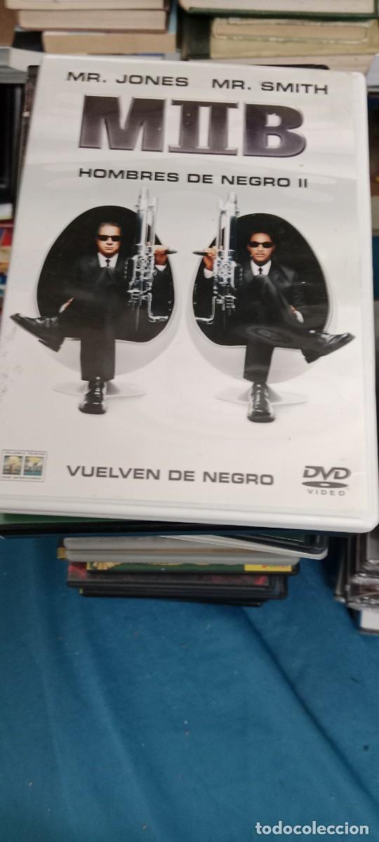 Cine: MIIB HOMBRE DE NEGRO II VUELVEN DE NEGRO DVD CINE GG-RES23