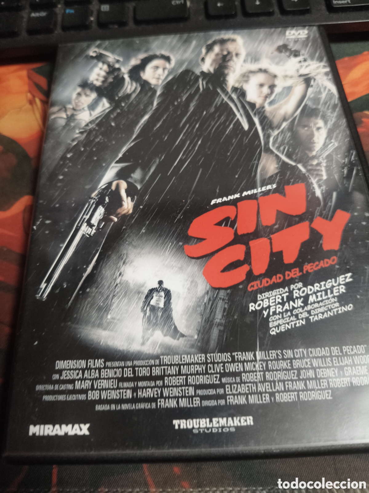 Cine: Sin city dvd ------ 27