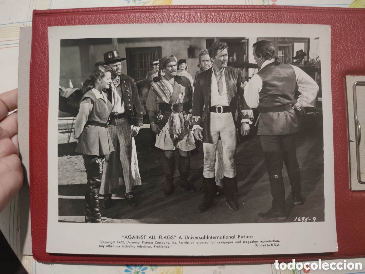 Cine: Foto - Against All Flags - La isla de los corsarios - Errol Flynn - Original de distribuidora