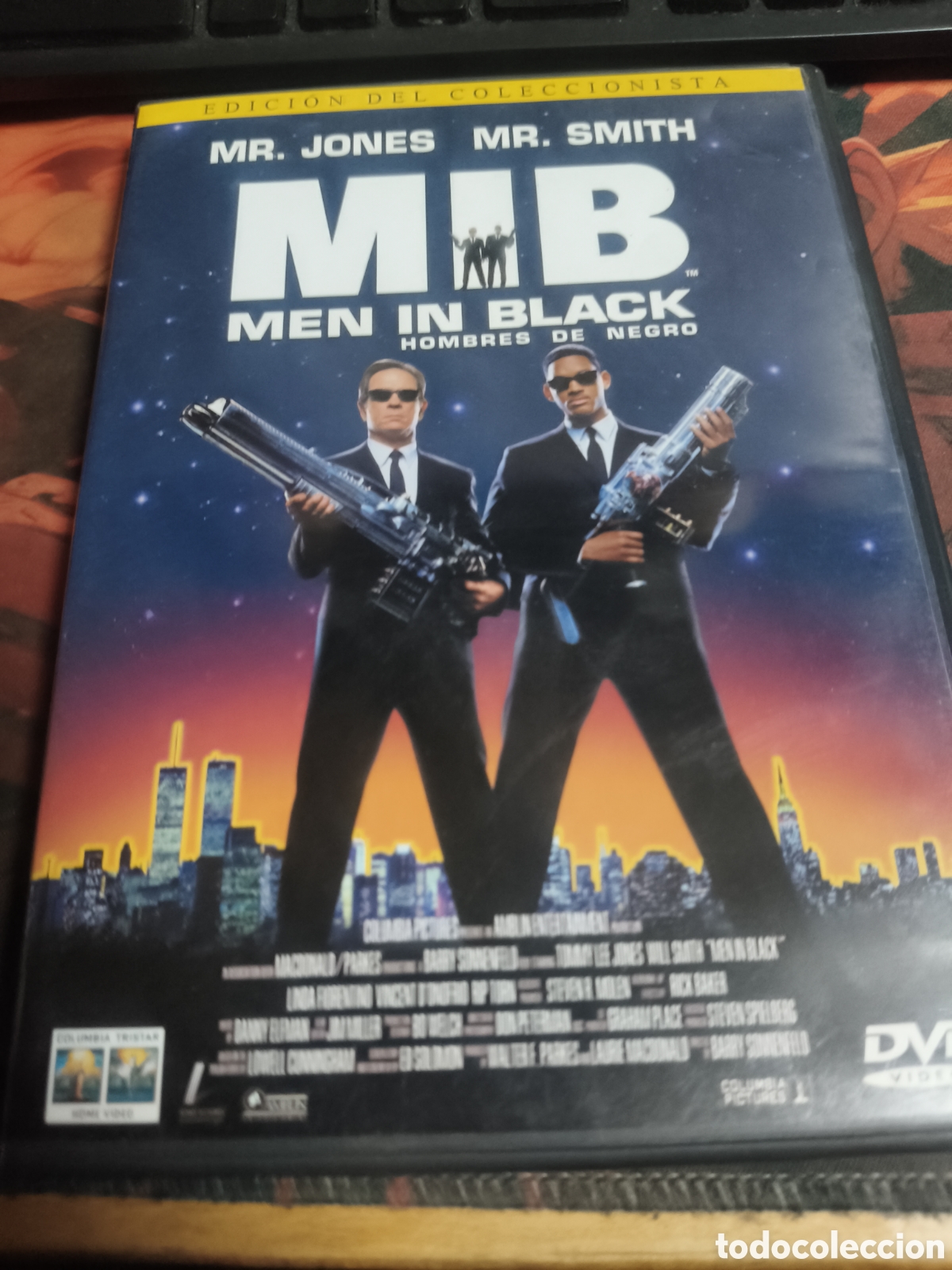 Cine: Men in black DVD - 29'