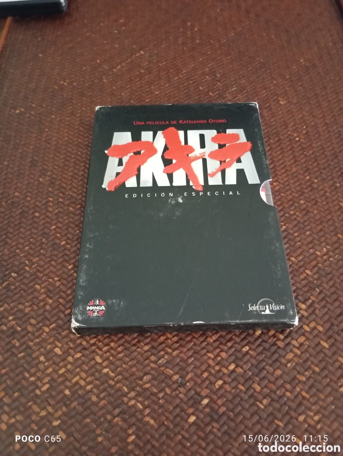 Cine: Akira edici&oacute;n especial solo contiene el disco de extras nada m&aacute;s no la pel&iacute;cula