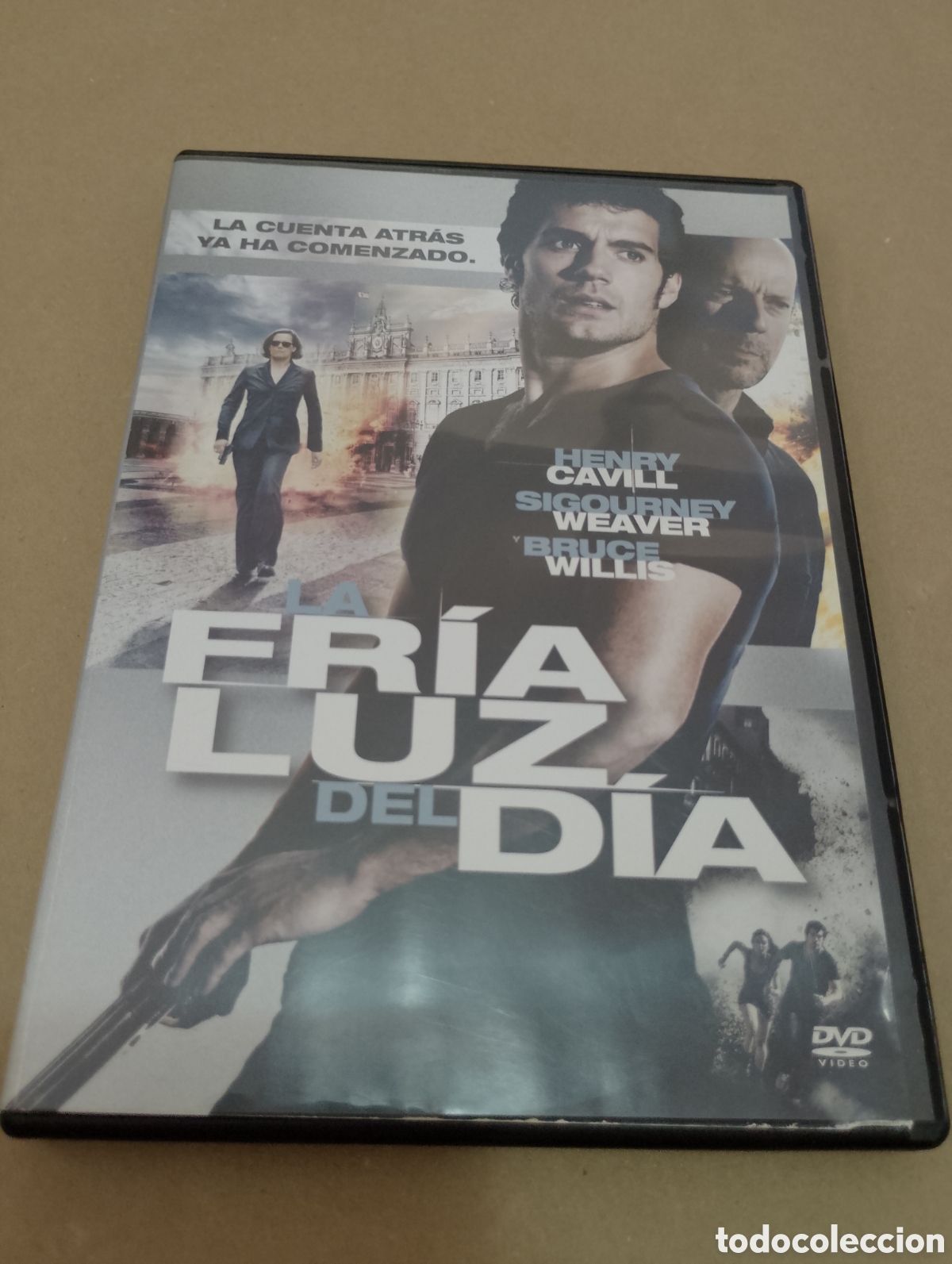 Cinema: Dvd. La fr&iacute;a luz del d&iacute;a. Con Bruce Willis.